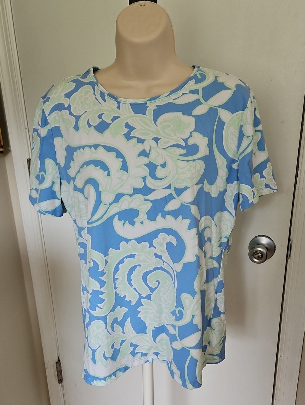 Talbots Dynamic Paisley Size L